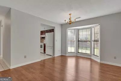 5189 Village Green Way, Alpharetta, GA 30009 - Photo 6