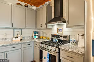 117 Harris Ridge Ct, Young Harris, GA 30582 - Photo 8