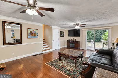1042 Duke Drive SE, Conyers, GA 30013 - Photo 4