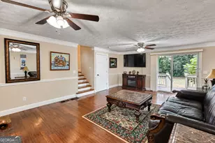 1042 Duke Dr SE, Conyers, GA 30013 - Photo 4