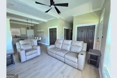 215 E Eighth Street, Adel, GA 31620 - Photo 6