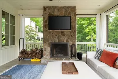 4207 Glengary Drive NE, Atlanta, GA 30342 - Photo 16