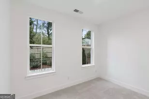 642 Memphis Dr, Scottdale, GA 30079 - Photo 20