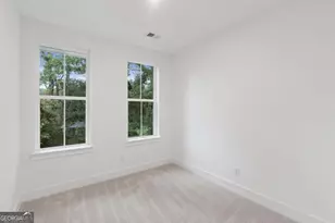 642 Memphis Dr, Scottdale, GA 30079 - Photo 18