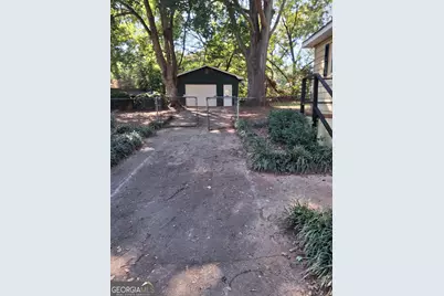 125 Lakeside Drive, Griffin, GA 30223 - Photo 2