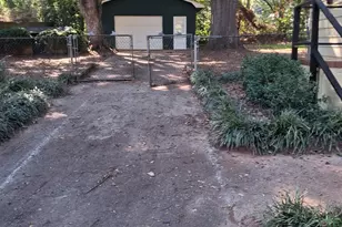 125 Lakeside Dr, Griffin, GA 30223 - Photo 2