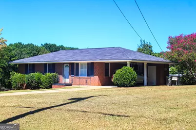 126 N Chilton Crescent, Lagrange, GA 30240 - Photo 2