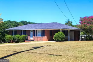 126 N Chilton Crescent, Lagrange, GA 30240 - Photo 2
