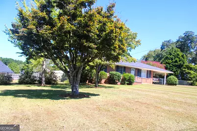 126 N Chilton Crescent, Lagrange, GA 30240 - Photo 6