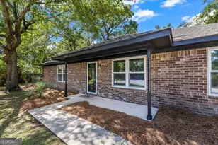 1016 Farr Ct, Hinesville, GA 31313 - Photo 4