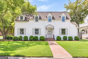 437 E 53rd St, Savannah, GA 31405 - Photo 1