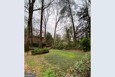 2073 E Roxboro Road NE #B, Brookhaven, GA 30324 - Photo 16