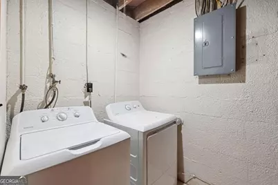2073 E Roxboro Road NE #B, Brookhaven, GA 30324 - Photo 12