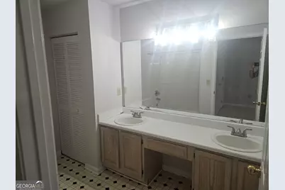1391 Keys Crossing Drive NE, Atlanta, GA 30319 - Photo 10
