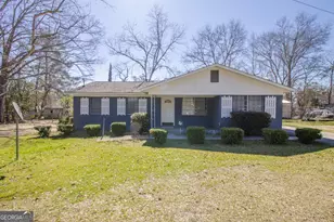 104 President Cir, Statesboro, GA 30458 - Photo 1