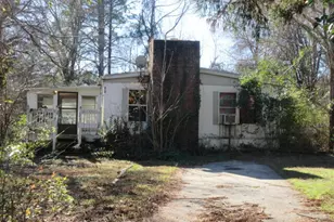 59 Skyland Dr W, Locust Grove, GA 30248 - Photo 2