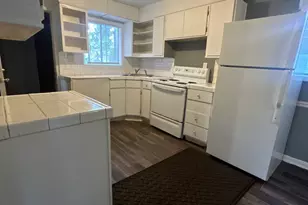 330 Meadowbrook Dr, McDonough, GA 30253 - Photo 2