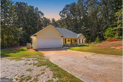 10 Strickland Way, Lavonia, GA 30553 - Photo 1