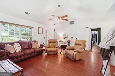 10 Strickland Way, Lavonia, GA 30553 - Photo 2