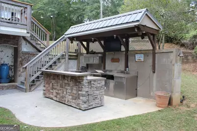 190 Roberts Point, Jackson, GA 30233 - Photo 2