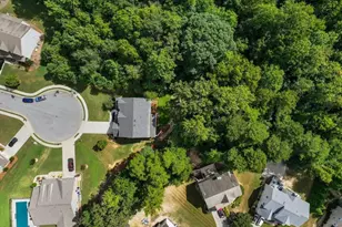 3930 Ivy Lawn Ct, Buford, GA 30519 - Photo 4