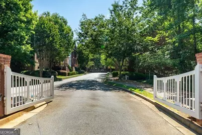 1607 Waters Edge Trail, Roswell, GA 30075 - Photo 2