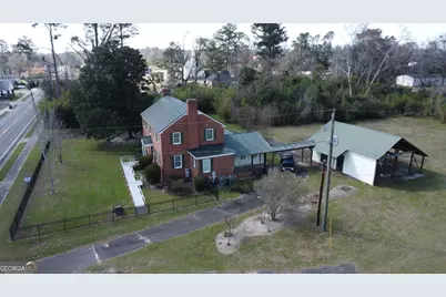 39 E Calhoun Street, Wadley, GA 30477 - Photo 14