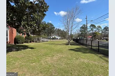 39 E Calhoun Street, Wadley, GA 30477 - Photo 18