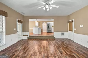 4090 Lake Dr, Loganville, GA 30052 - Photo 14
