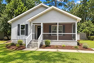 209 Henderson St, Thomasville, GA 31792 - Photo 1