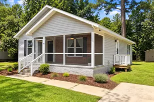 209 Henderson St, Thomasville, GA 31792 - Photo 2