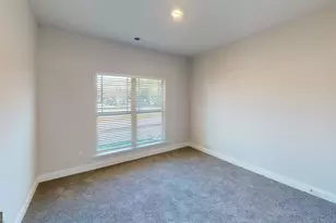 1031 Holliday Pass, Griffin, GA 30223 - Photo 4