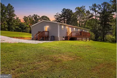194 Montego Bay Trl, Clarkesville, GA 30523 - Photo 2