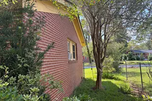 321 Southwood Dr, Albany, GA 31701 - Photo 4