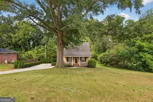 200 1/2 Pine St, Barnesville, GA 30204 - Photo 1