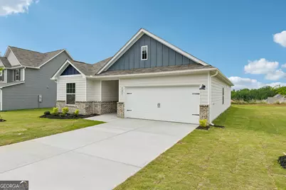 389 Sand Dune Way, Conyers, GA 30013 - Photo 2