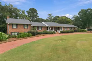 919 Crawford St, Madison, GA 30650 - Photo 1