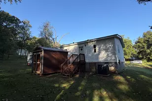 206 Benifield Dr, Lavonia, GA 30553 - Photo 18