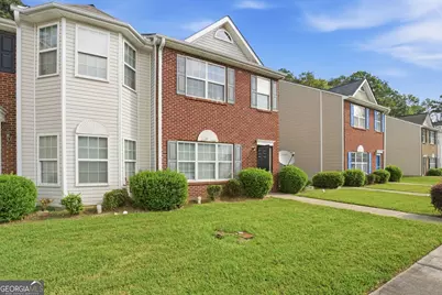 8260 Oakley Circle # 2, Union City, GA 30291 - Photo 2