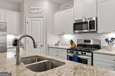 6388 Lanier Harbor Landing, Buford, GA 30518 - Photo 12