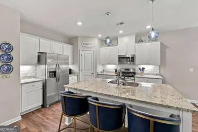 6388 Lanier Harbor Landing, Buford, GA 30518 - Photo 10