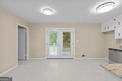 285 Amanda Court, Stockbridge, GA 30281 - Photo 8
