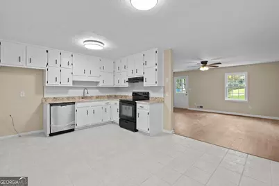285 Amanda Court, Stockbridge, GA 30281 - Photo 4