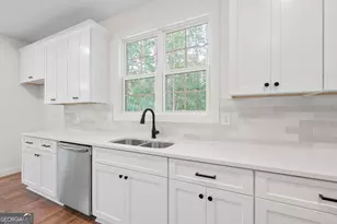 2424 Fischer Rd, Sharpsburg, GA 30277 - Photo 24