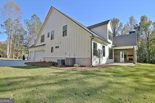 196 Bob Smith Rd, Sharpsburg, GA 30277 - Photo 4