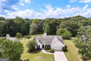 323 Tallassee Ln, Statham, GA 30666 - Photo 2