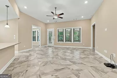 122 Cottonwood Circle, Peachtree City, GA 30269 - Photo 8