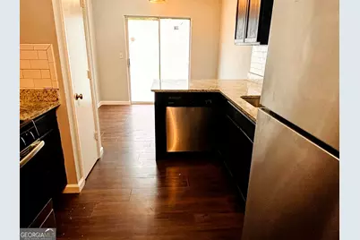 3393 Framingham Drive, Lithonia, GA 30038 - Photo 8