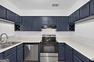 1555 Burnstone Dr, Stone Mountain, GA 30088 - Photo 8