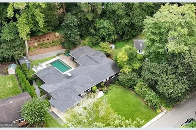 1423 Brook Valley Lane NE, Atlanta, GA 30324 - Photo 10